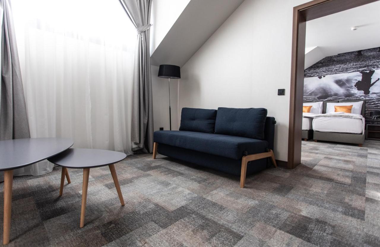 Artis Boutique Hotel Сомбатхей Экстерьер фото